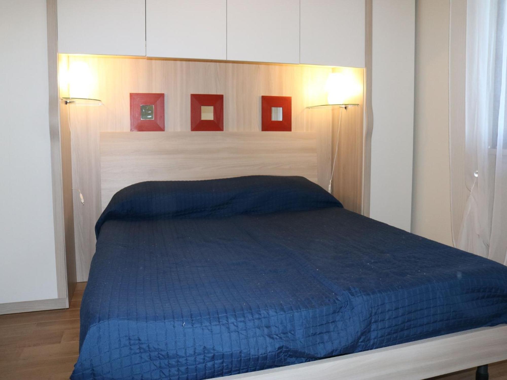 Enticing Holiday Home In Lazise With Swimming Pool Eksteriør bilde