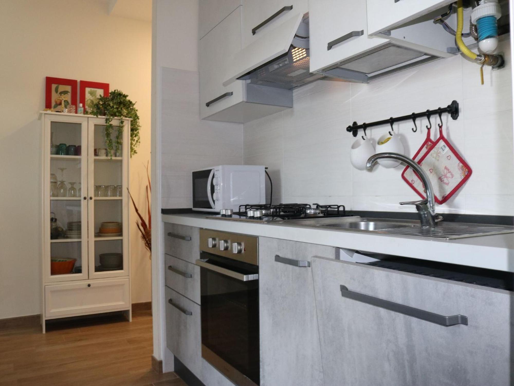 Enticing Holiday Home In Lazise With Swimming Pool Eksteriør bilde