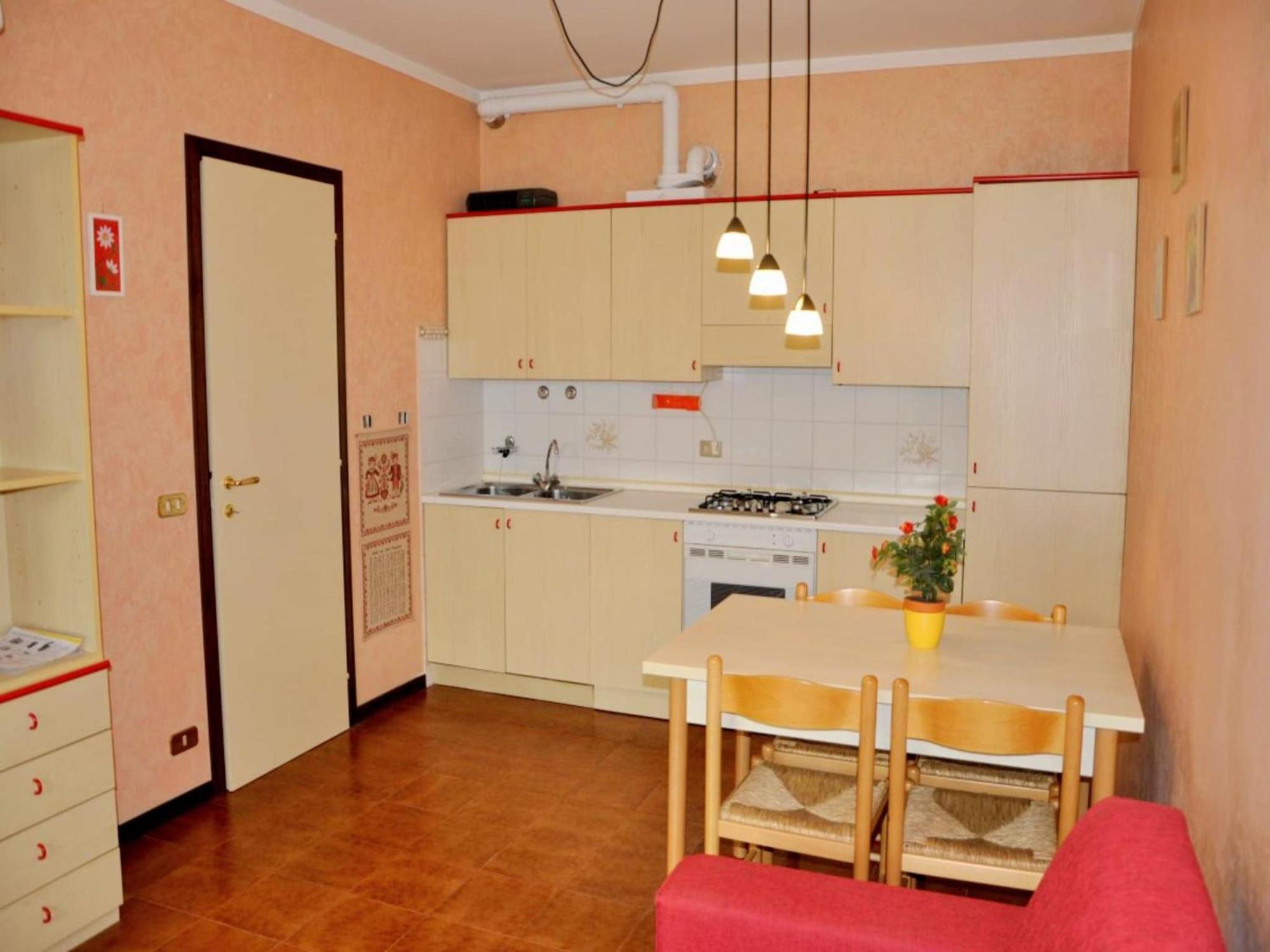 Enticing Holiday Home In Lazise With Swimming Pool Eksteriør bilde