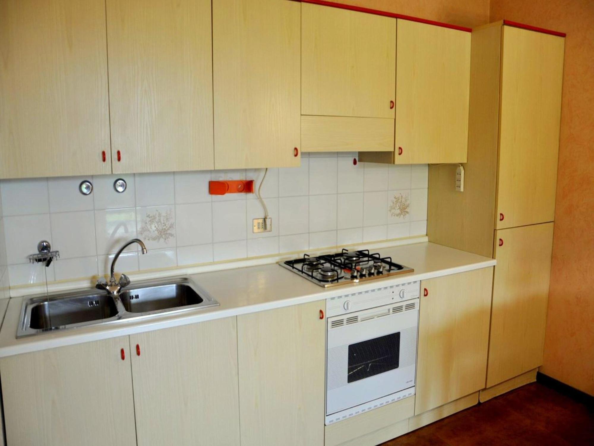 Enticing Holiday Home In Lazise With Swimming Pool Eksteriør bilde