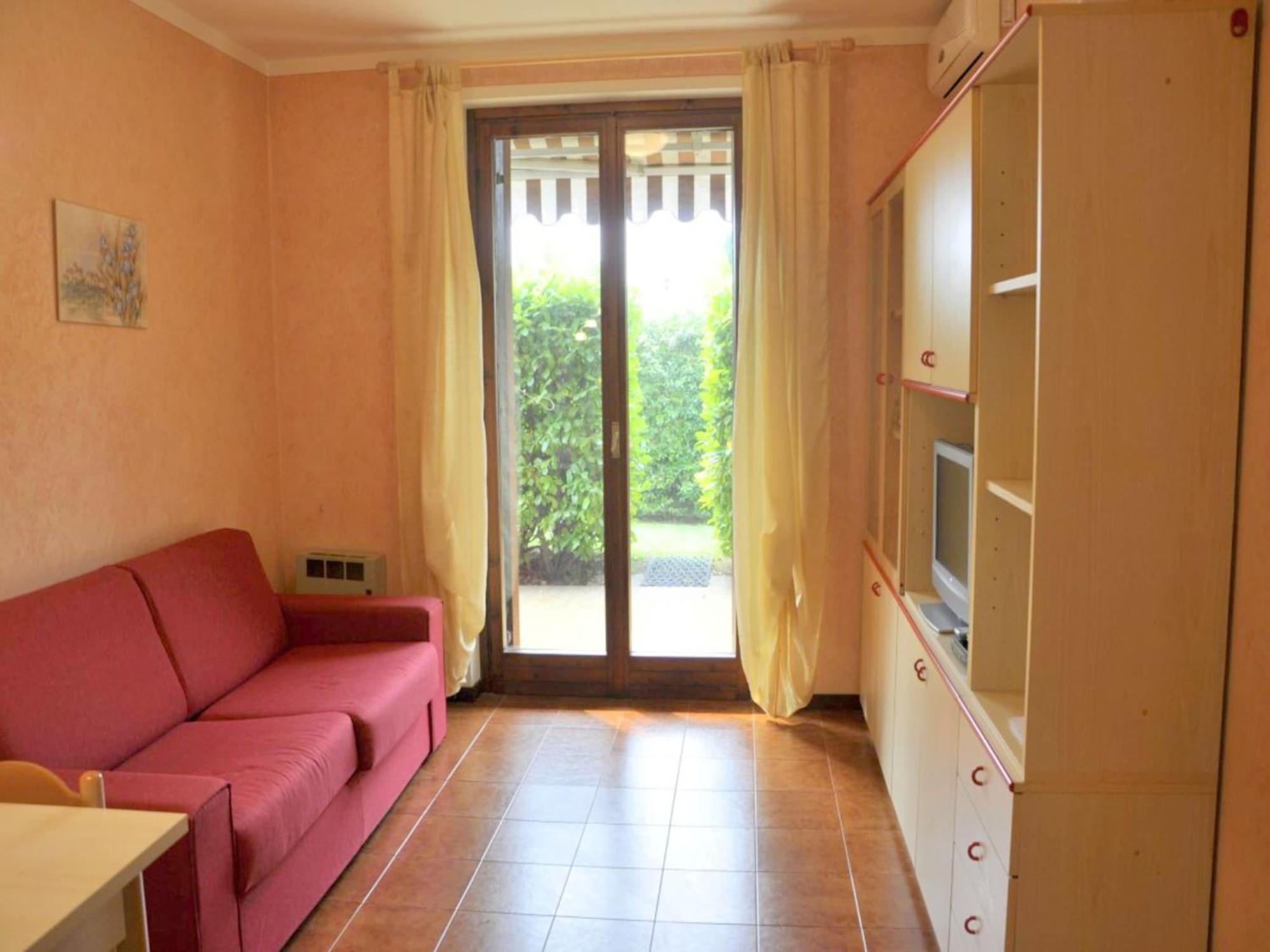Enticing Holiday Home In Lazise With Swimming Pool Eksteriør bilde