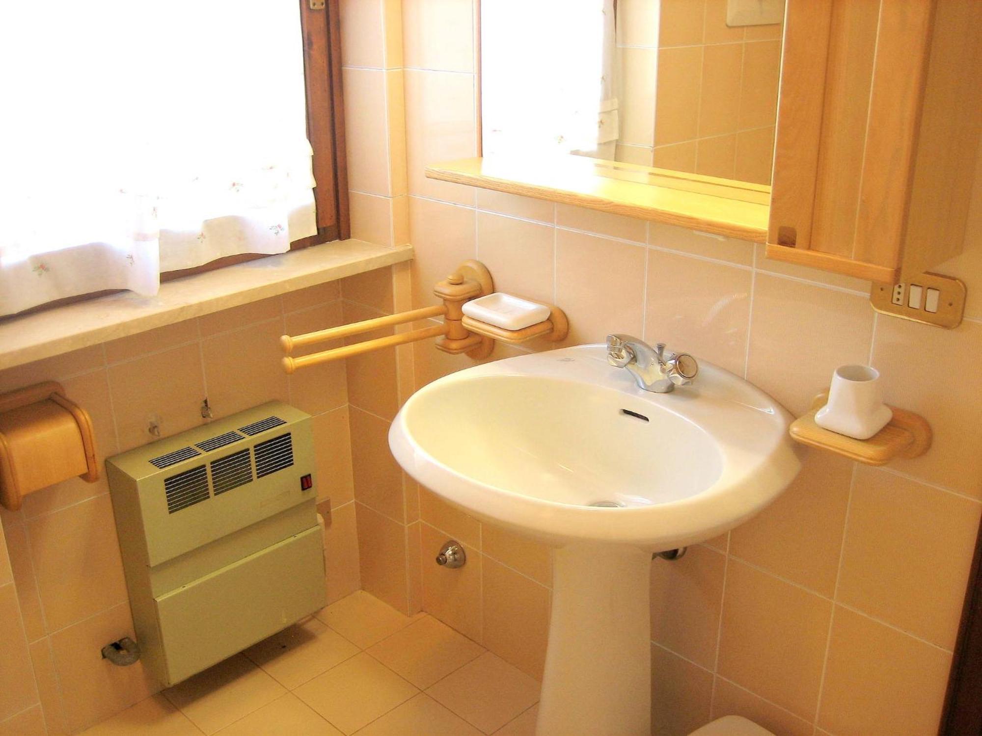 Enticing Holiday Home In Lazise With Swimming Pool Eksteriør bilde