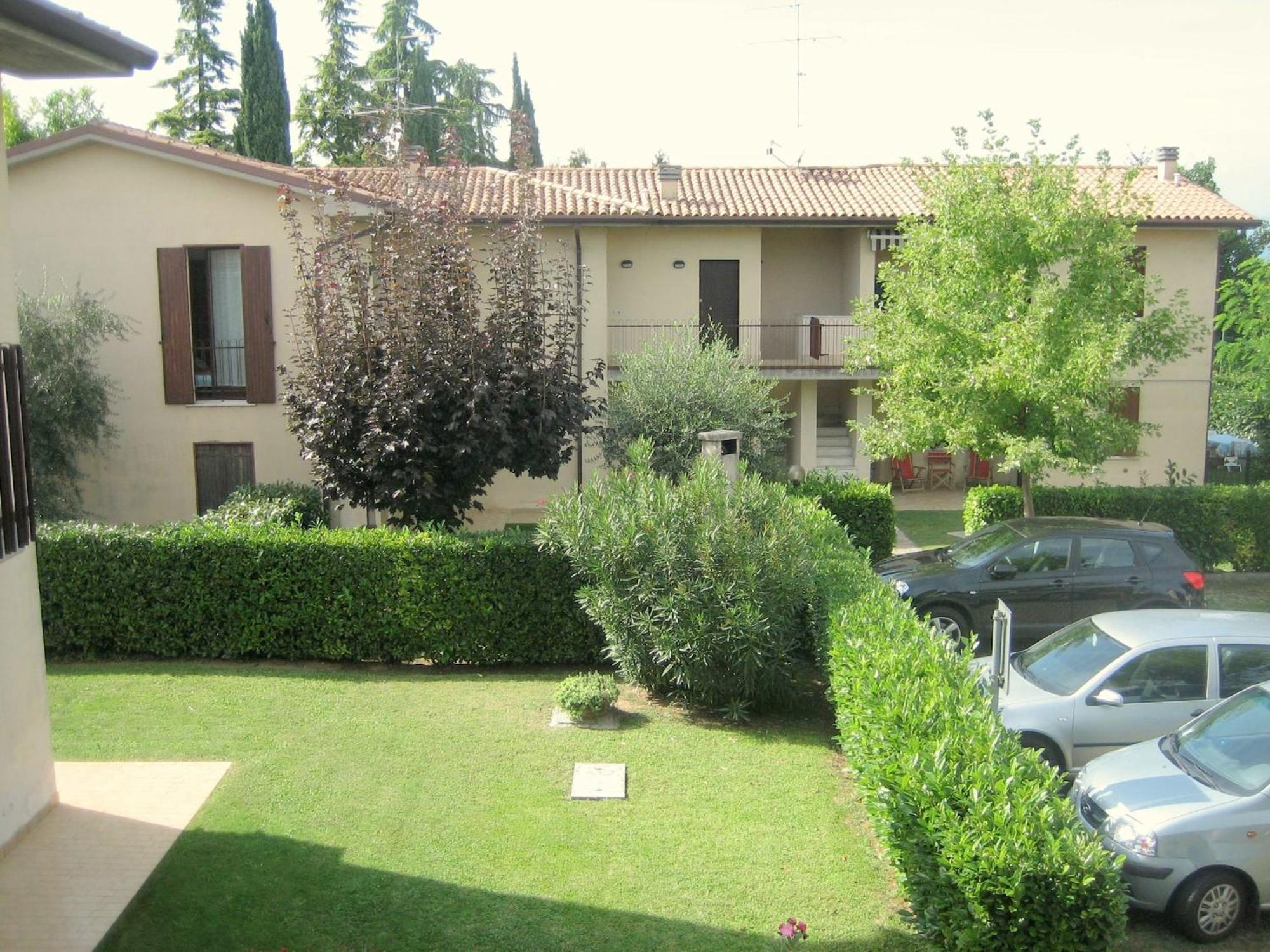 Enticing Holiday Home In Lazise With Swimming Pool Eksteriør bilde